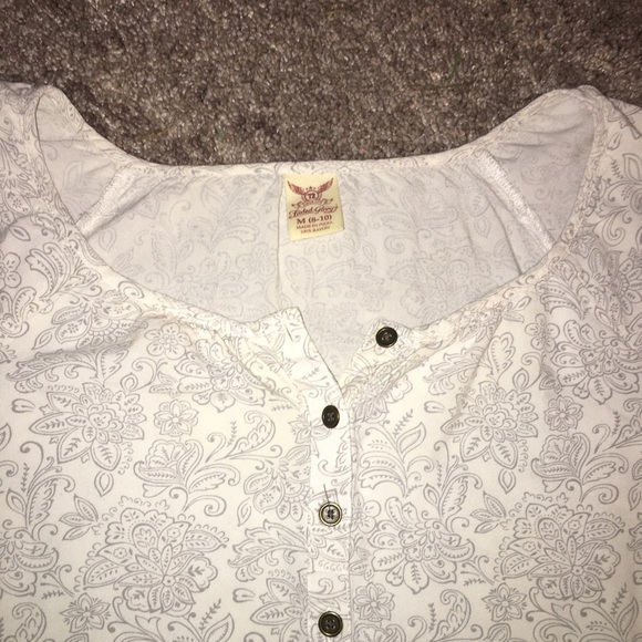 Cute flowy top - Picture 3 of 3